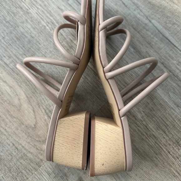 STEVE MADDEN ASSURED BLOCK HEEL SANDAL SZ 7M - Picture 9 of 10